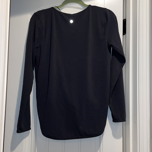 Lululemon front open long sleeved top - Picture 3 of 4